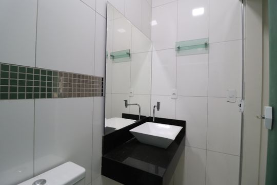 Banheiro Social de casa para alugar com 3 quartos, 180m² em Nova Uberlândia, Uberlândia