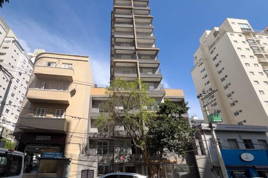 Fachada de kitnet/studio para alugar com 1 quarto, 30m² em Aclimação, São Paulo