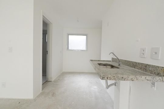 Cozinha de kitnet/studio para alugar com 1 quarto, 30m² em Aclimação, São Paulo