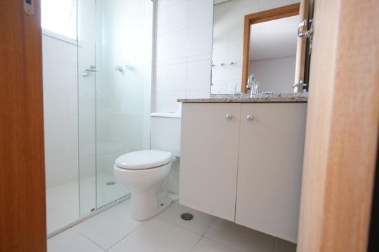 Banheiro da Suíte de apartamento para alugar com 3 quartos, 80m² em Jardim, Santo André