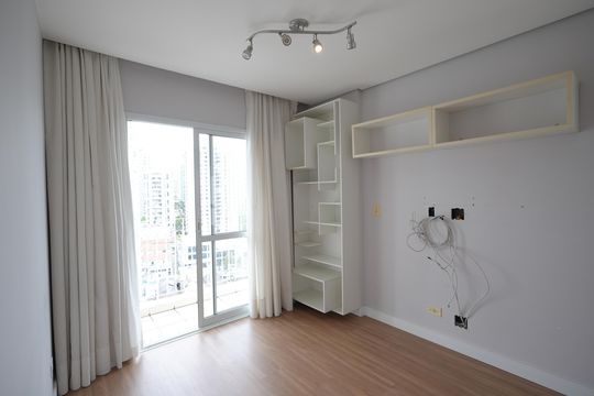 Sala de apartamento para alugar com 3 quartos, 80m² em Jardim, Santo André