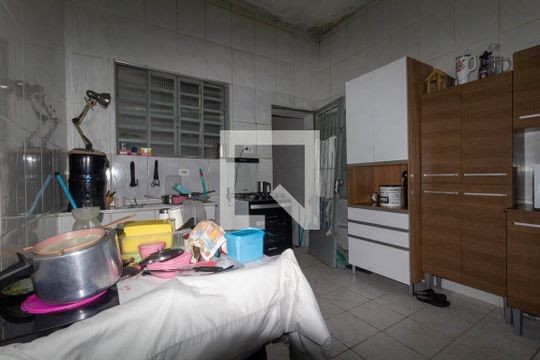 Casa à venda com 2 quartos, 200m² em Vila Carrão, São Paulo