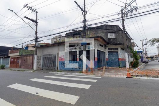 Casa à venda com 2 quartos, 200m² em Vila Carrão, São Paulo