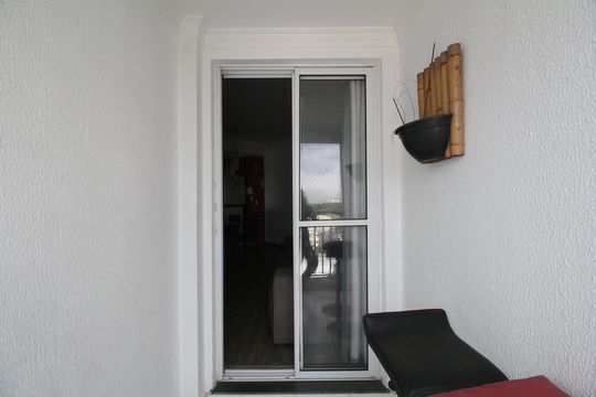 Varanda de apartamento para alugar com 2 quartos, 52m² em Jardim Henriqueta, Taboão da Serra