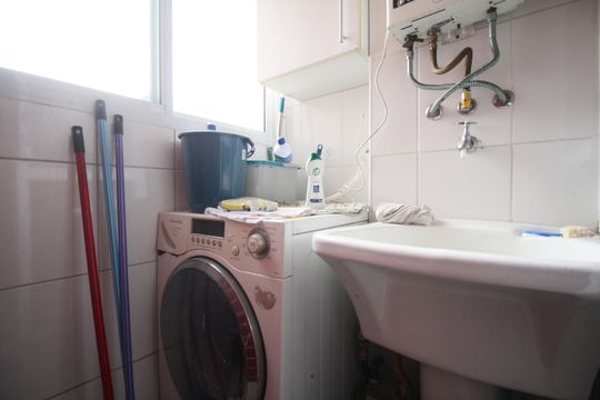 Área de Serviço de apartamento para alugar com 2 quartos, 52m² em Jardim Henriqueta, Taboão da Serra
