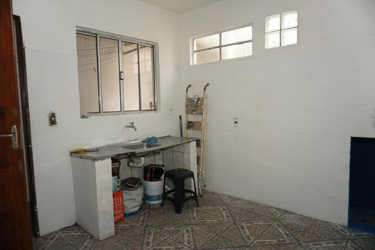 Cozinha de casa para alugar com 1 quarto, 30m² em Parque Fernanda, Embu das Artes