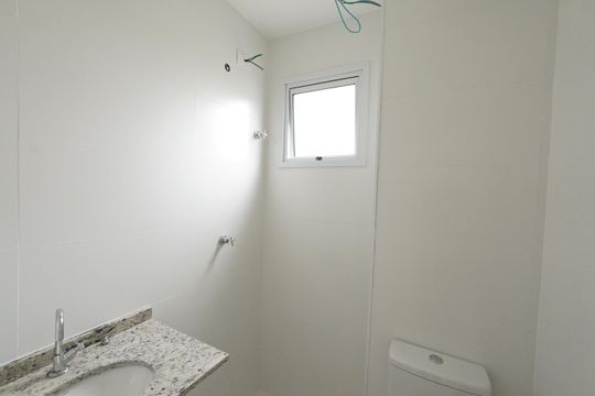 Banheiro de apartamento para alugar com 1 quarto, 33m² em Aclimação, São Paulo