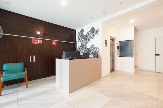 Hall de entrada de apartamento para alugar com 1 quarto, 60m² em Liberdade, São Paulo