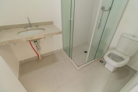 Banheiro de kitnet/studio à venda com 0 quarto, 24m² em Ipiranga, São Paulo