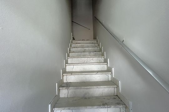 Escada de acesso de casa de condomínio para alugar com 2 quartos, 80m² em Praça Seca, Rio de Janeiro