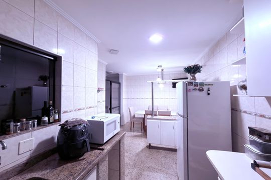 Cozinha  de casa à venda com 3 quartos, 656m² em Baeta Neves, São Bernardo do Campo