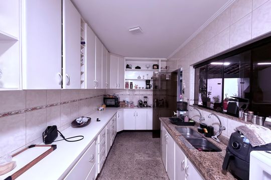Cozinha  de casa à venda com 3 quartos, 656m² em Baeta Neves, São Bernardo do Campo