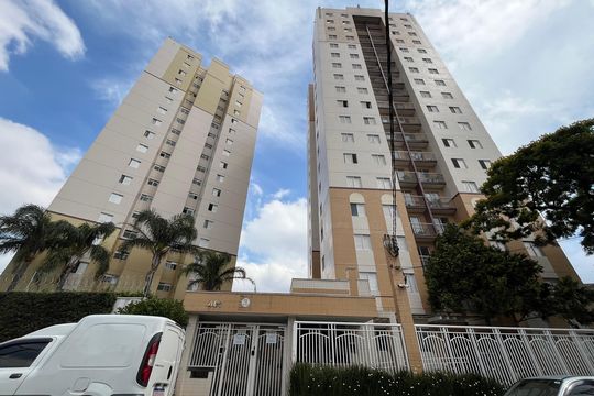 Fachada de apartamento à venda com 1 quarto, 65m² em Parque Maria Domitila, São Paulo