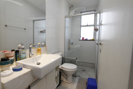Banheiro Social de apartamento à venda com 3 quartos, 180m² em Buritis, Belo Horizonte