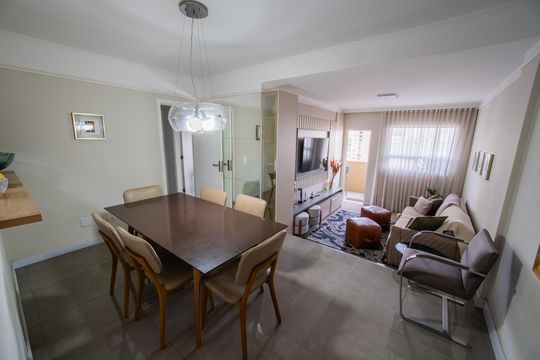 Apartamento à venda com 2 quartos, 91m² em Cristo Rei, Curitiba