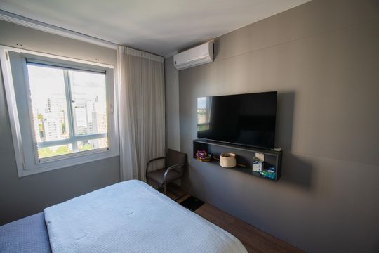 Suíte de apartamento à venda com 2 quartos, 91m² em Cristo Rei, Curitiba