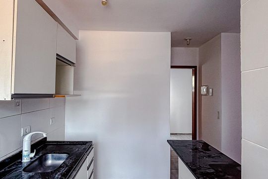 Cozinha e Área de Serviço de apartamento para alugar com 1 quarto, 32m² em Vila Esperança, São Paulo