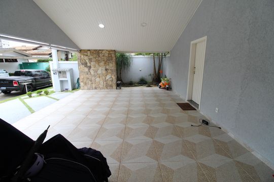 Garagem de casa de condomínio para alugar com 4 quartos, 632m² em Parque Residencial Aquarius, São José dos Campos