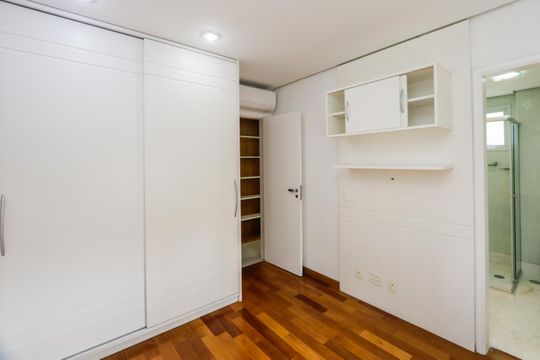Apartamento para alugar com 3 quartos, 234m² em Campo Belo, São Paulo