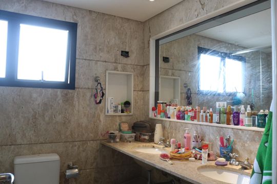 Banheiro 3 de apartamento à venda com 3 quartos, 178m² em Pompeia, São Paulo