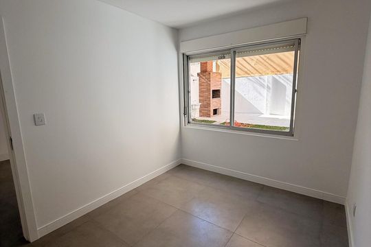 Quarto de apartamento à venda com 1 quarto, 42m² em Floresta, Porto Alegre