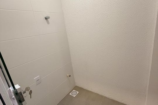 Área de serviço de apartamento à venda com 1 quarto, 42m² em Floresta, Porto Alegre