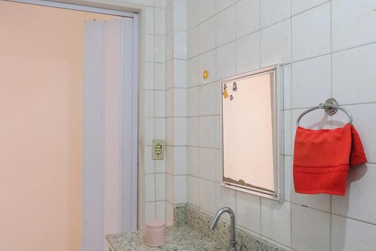 Banheiro de apartamento à venda com 2 quartos, 65m² em Vila Helena, São Bernardo do Campo