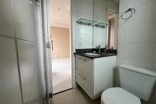 Banheiro de apartamento para alugar com 2 quartos, 44m² em Jardim Iris, São Paulo