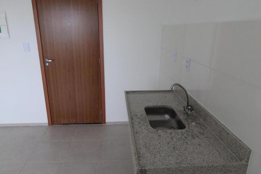 Cozinha de apartamento para alugar com 2 quartos, 3000m² em Parque dos Ipes, São José dos Campos