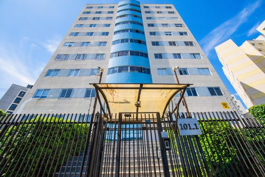 Fachada de apartamento para alugar com 2 quartos, 76m² em Portão, Curitiba