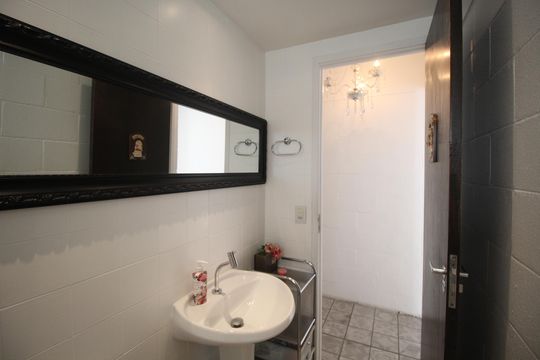 Banheiro de apartamento para alugar com 2 quartos, 80m² em Bom Fim, Porto Alegre