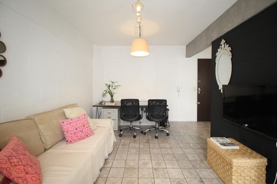 Sala de apartamento para alugar com 2 quartos, 80m² em Bom Fim, Porto Alegre