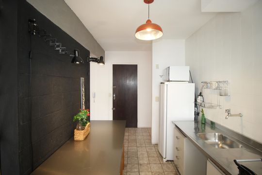 Cozinha de apartamento para alugar com 2 quartos, 80m² em Bom Fim, Porto Alegre
