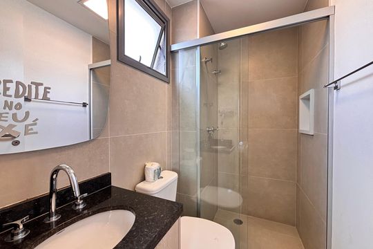 Banheiro de kitnet/studio à venda com 1 quarto, 20m² em Indianópolis, São Paulo