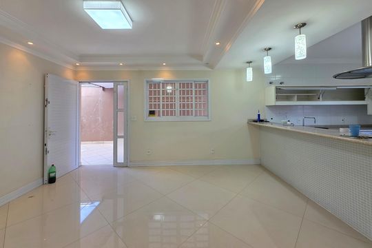 Cozinha de casa à venda com 3 quartos, 190m² em Parque Marajoara, Santo André