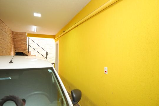 Garagem de casa à venda com 3 quartos, 450m² em Limoeiro, São Paulo