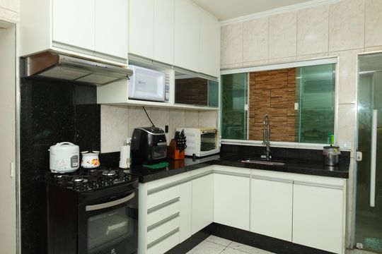 Cozinha de casa à venda com 3 quartos, 450m² em Limoeiro, São Paulo