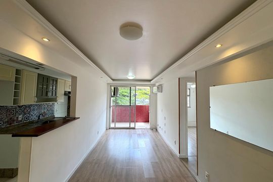 Sala de apartamento à venda com 2 quartos, 60m² em Pechincha, Rio de Janeiro
