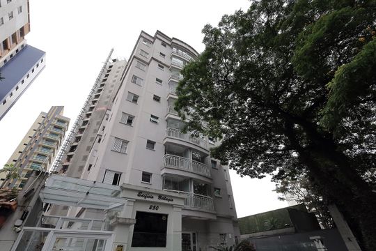Fachada de apartamento para alugar com 2 quartos, 64m² em Jardim, Santo André