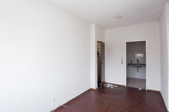 Sala de apartamento para alugar com 2 quartos, 50m² em Centro, Contagem