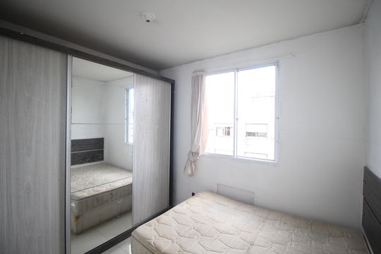 Sala de apartamento para alugar com 2 quartos, 43m² em Morro Santana, Porto Alegre