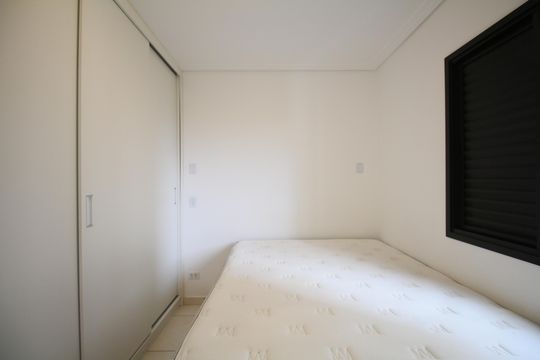Suíte de apartamento para alugar com 2 quartos, 72m² em Jardim Maria Rosa, Taboão da Serra