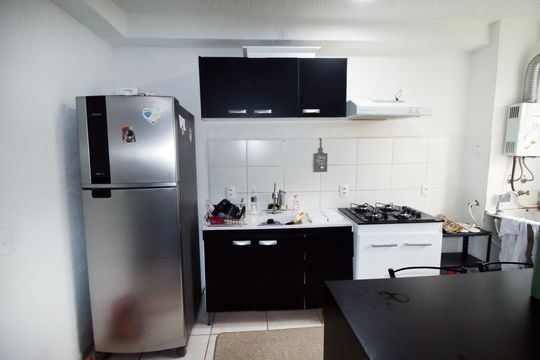 Cozinha de apartamento para alugar com 2 quartos, 50m² em Pavuna, Rio de Janeiro