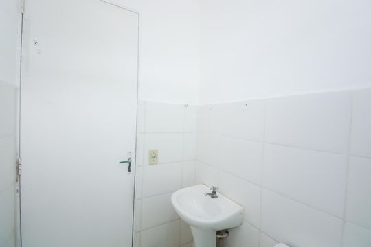 Banheiro de apartamento para alugar com 2 quartos, 54m² em Jardim Angelica, Guarulhos