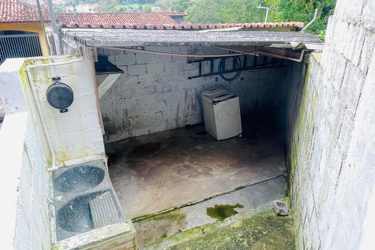 Área de serviço de casa para alugar com 2 quartos, 200m² em Jardim Adelina, Cotia