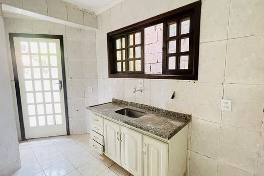Cozinha de casa para alugar com 2 quartos, 200m² em Jardim Adelina, Cotia