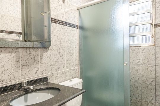 Banheiro de casa para alugar com 1 quarto, 90m² em Sacomã, São Paulo
