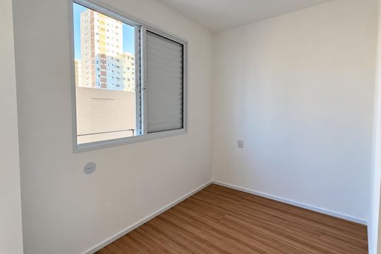 Quarto 2 de apartamento para alugar com 2 quartos, 57m² em Parque Amazonia, Goiânia