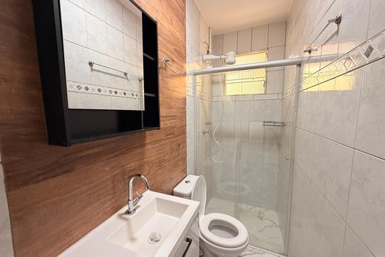 Banheiro Social de casa para alugar com 2 quartos, 200m² em Jardim Guanabara, Jundiaí