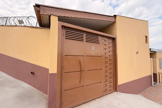 Fachada de casa para alugar com 2 quartos, 200m² em Jardim Guanabara, Jundiaí